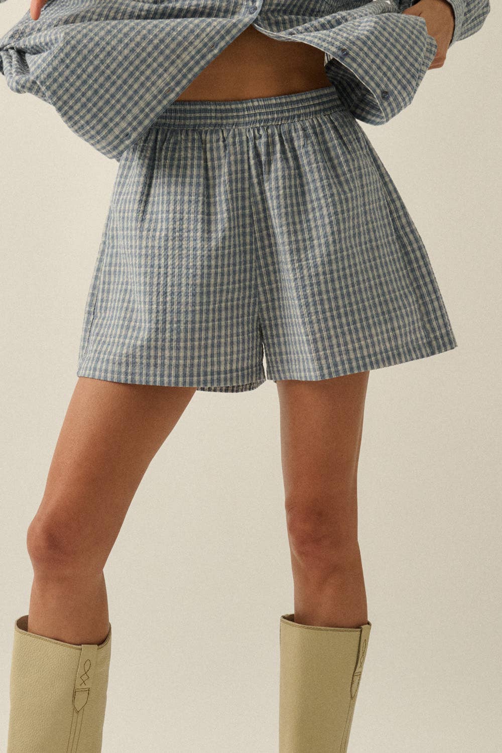 Plaid Textured Seersucker Wide-Leg Pocket Shorts: Chambray