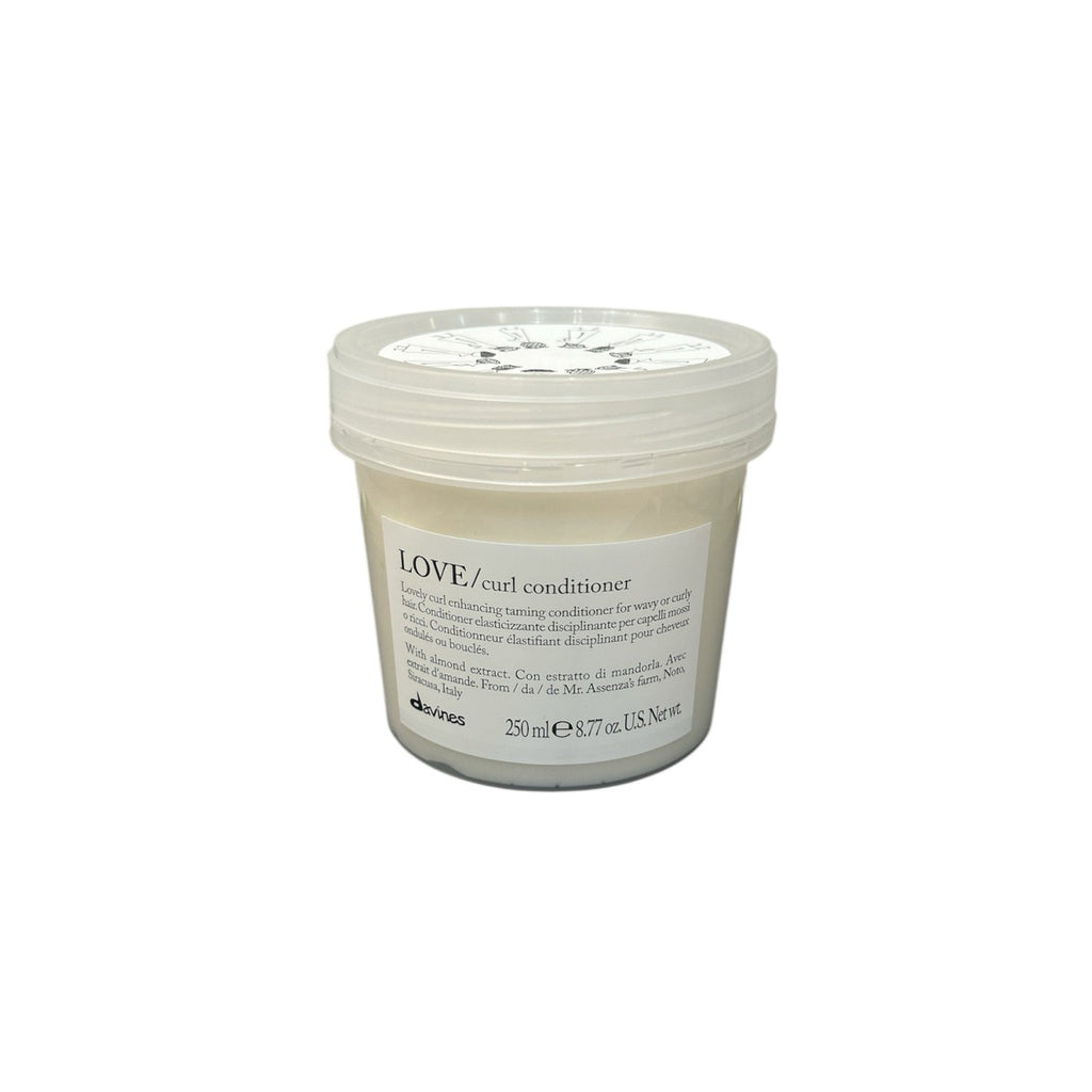 Davines LOVE CURL + MI Gift Set: Curl Shampoo & Conditioner 8.5 Oz + This is A CURL Building Serum 8.45 Oz
