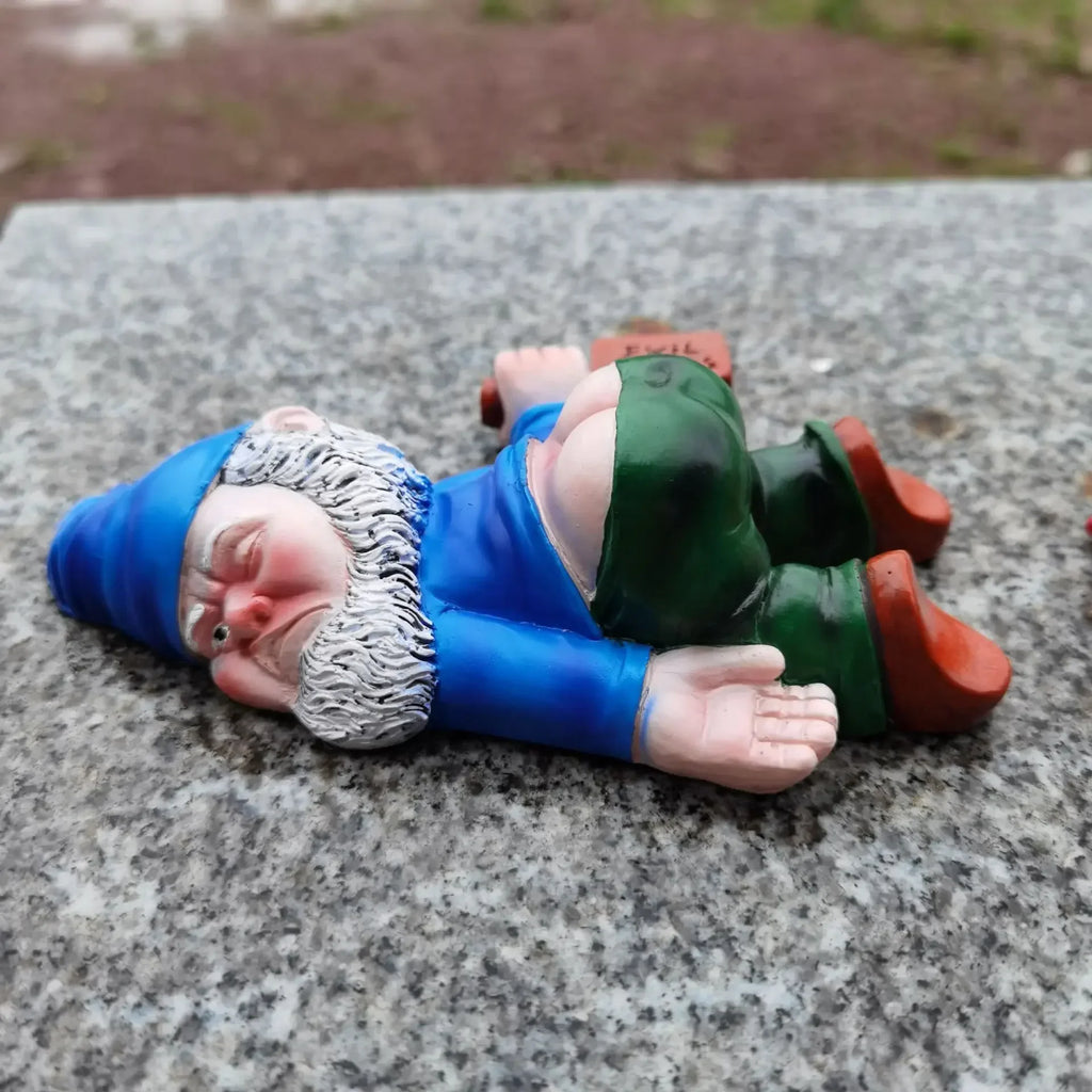 15cmDrunken Garden Gnomes  Funny Resin Statues for Home Decor  Whimsical Indoor Outdoor Ornaments EcoResin Weatherproof
