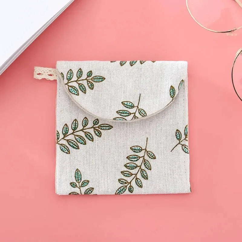 1pc Monthly Bag Cute and Portable Aunt Towel Bag, Large Capacity Towel Sanitary Cotton Bag, Carry on Bag