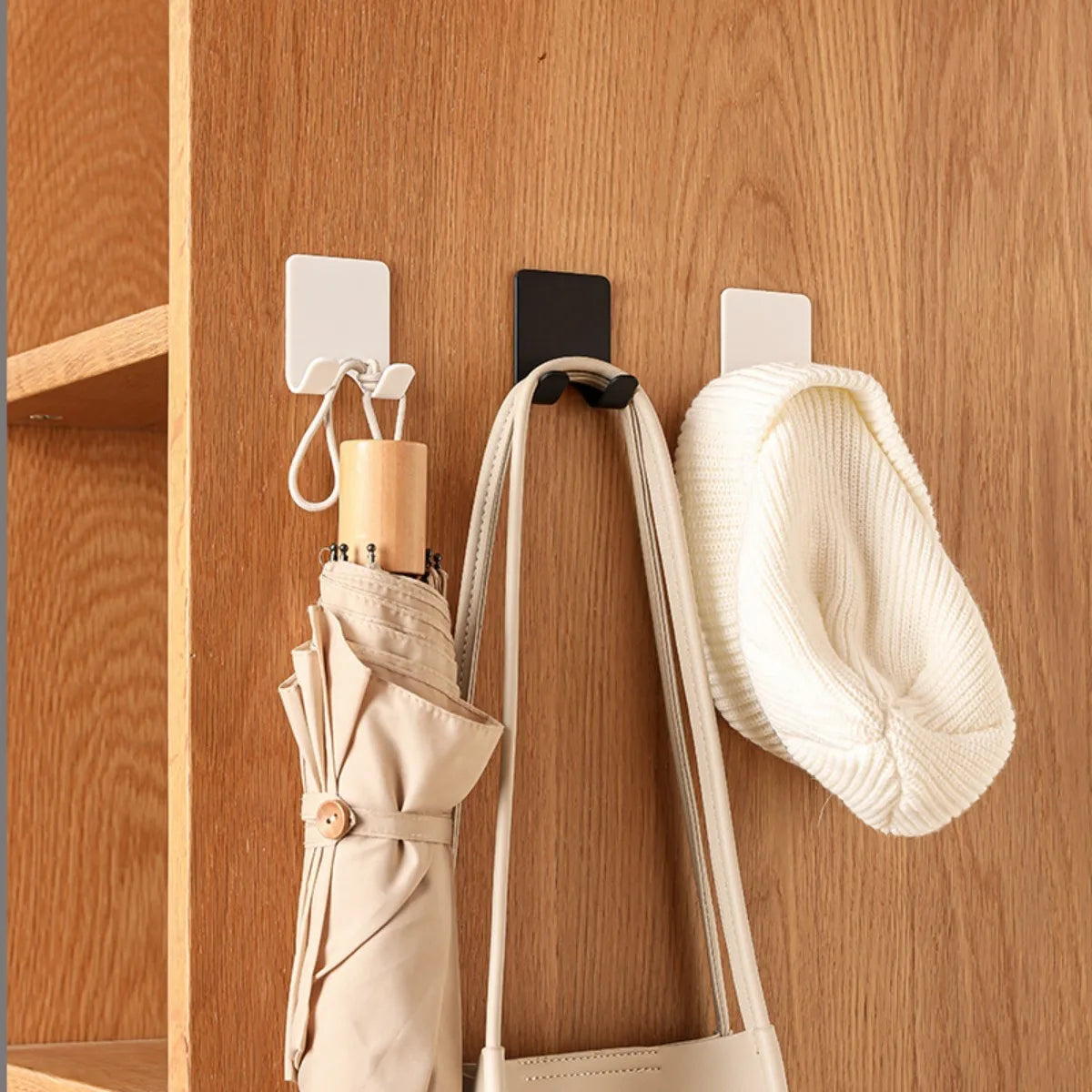 2pcs Adhesive Razor Holder Wall Mounted Bathroom for Shower Rack Shaver Holder Plastic Hook Holder Does Not Damage The Furniture