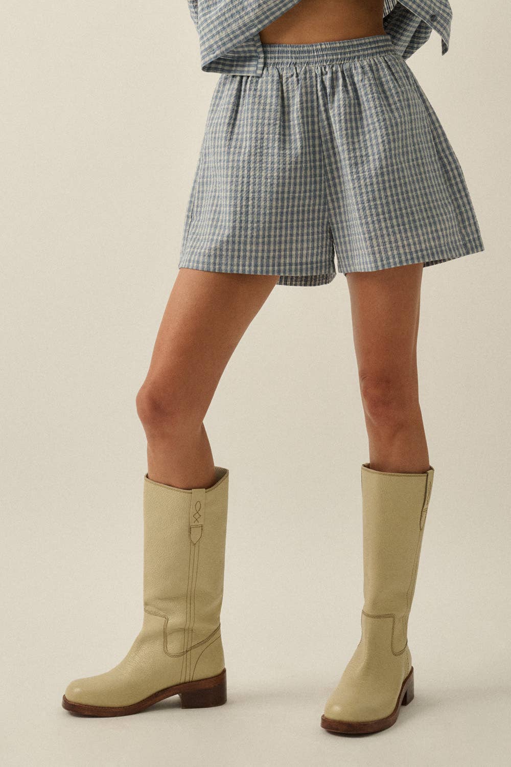 Plaid Textured Seersucker Wide-Leg Pocket Shorts: Chambray