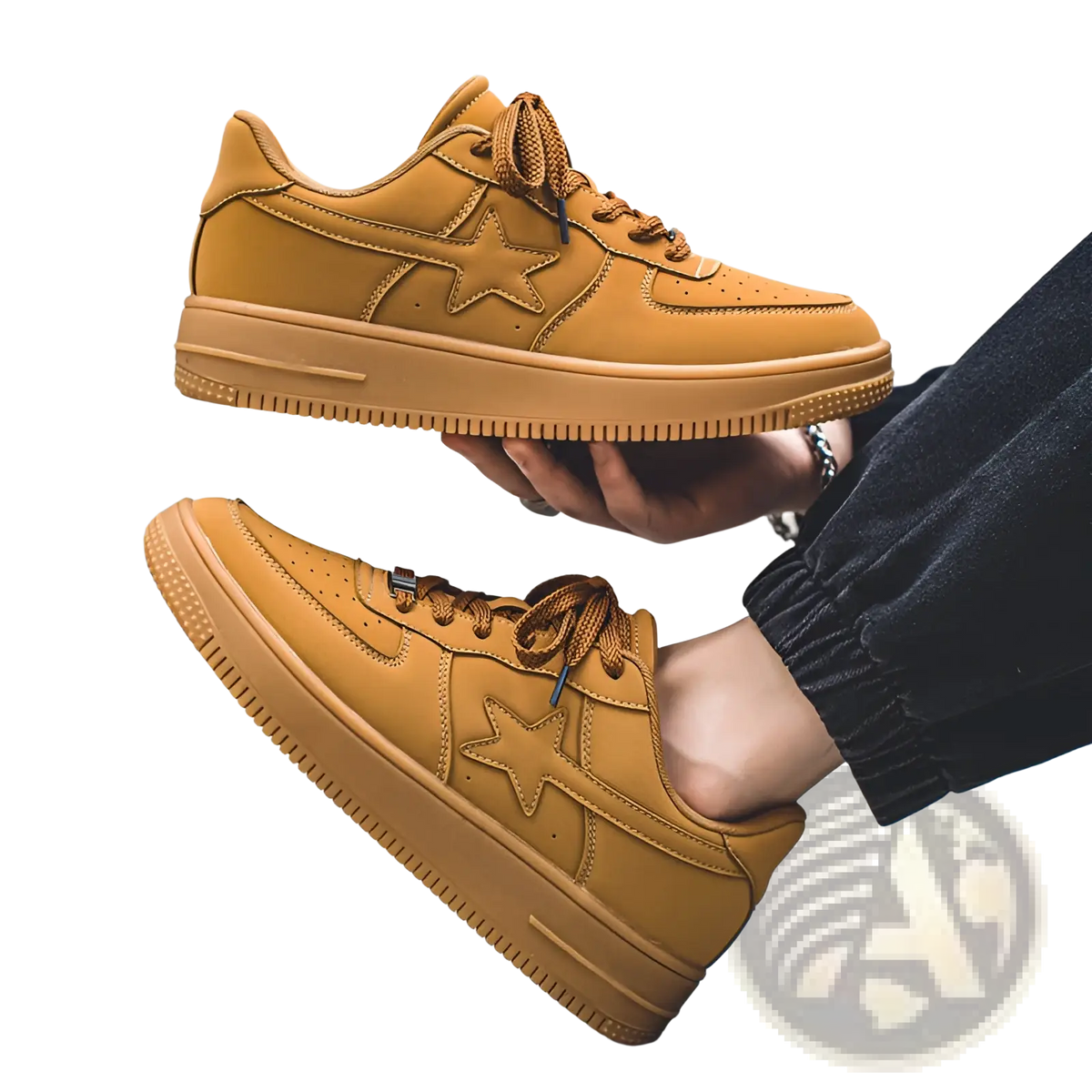 Men's Star Emblem Thick Sole Leather Sneakers