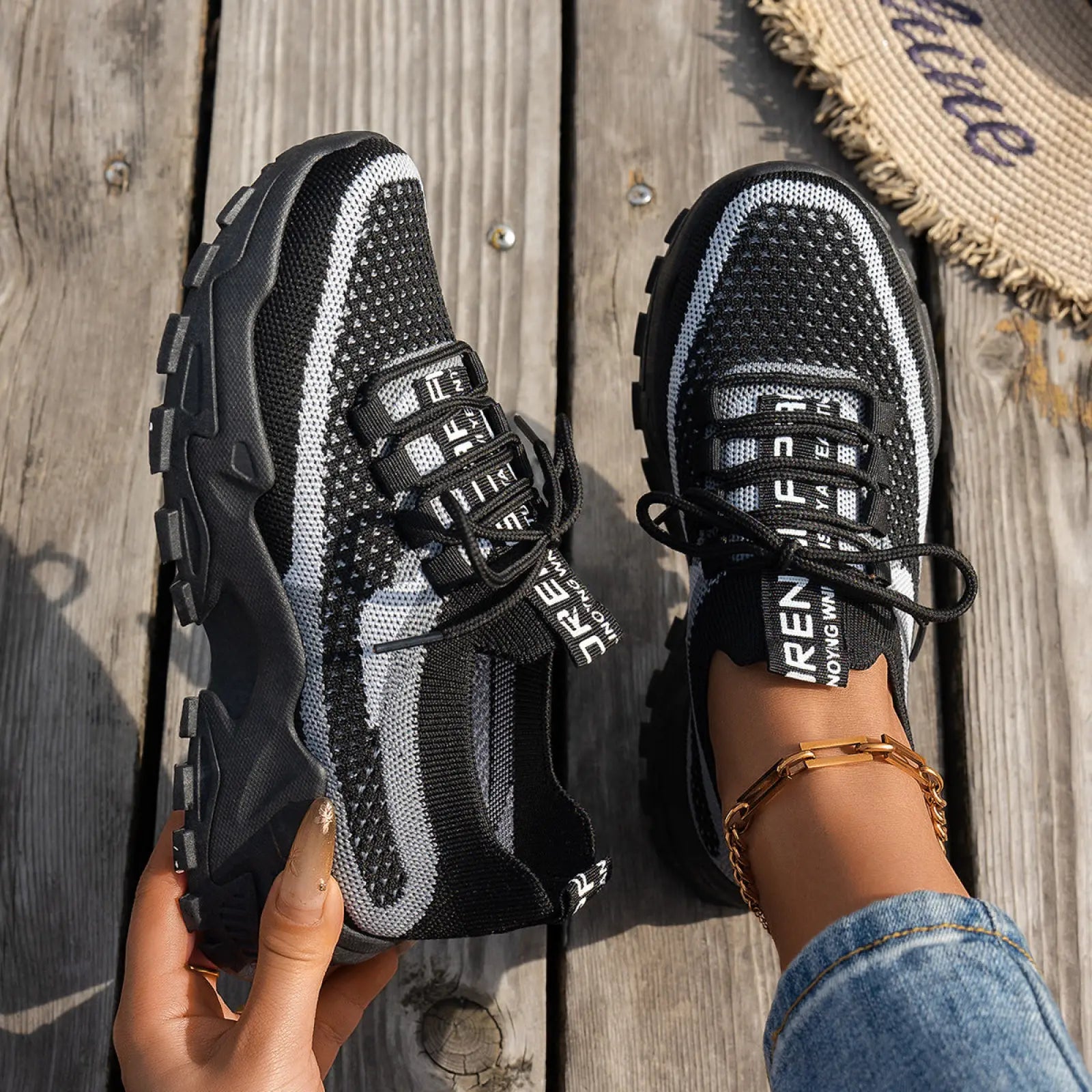 Women's Breathable Flyknit Mesh Lace-up Walking Sneakers